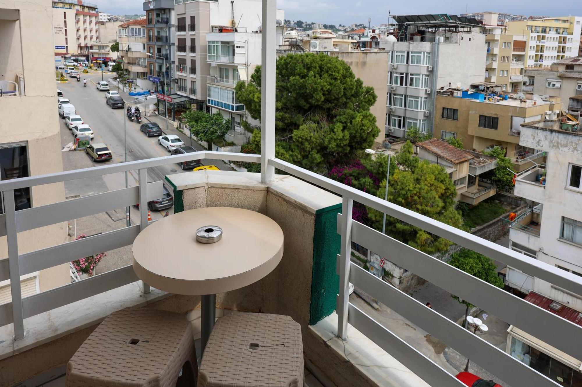 Hikmethan Otel Kusadası Kültér fotó