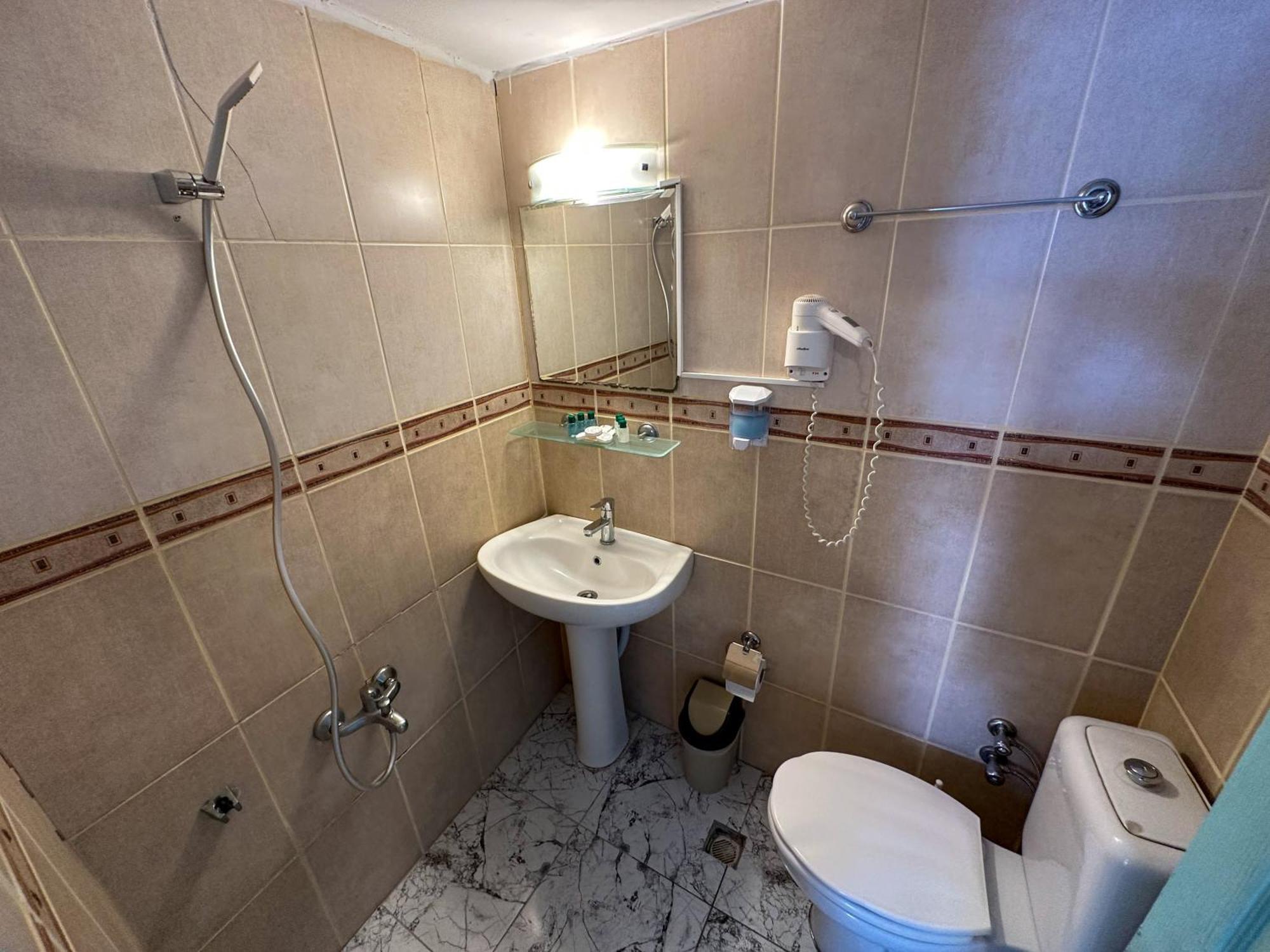 Hikmethan Otel Kusadası Kültér fotó